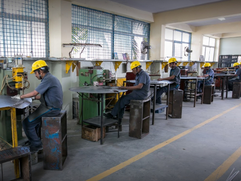 Choosing the Right Commercial Laundry Machines for Your Business